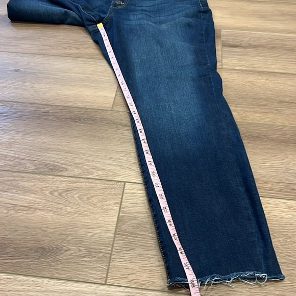 LC Lauren Conrad Dark Blue Skinny Jeans Fray and Mildly Distressed Sz 16 - Picture 5 of 16